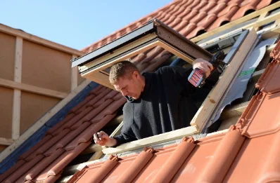 Pose de fenêtres de toit Velux à Échenans